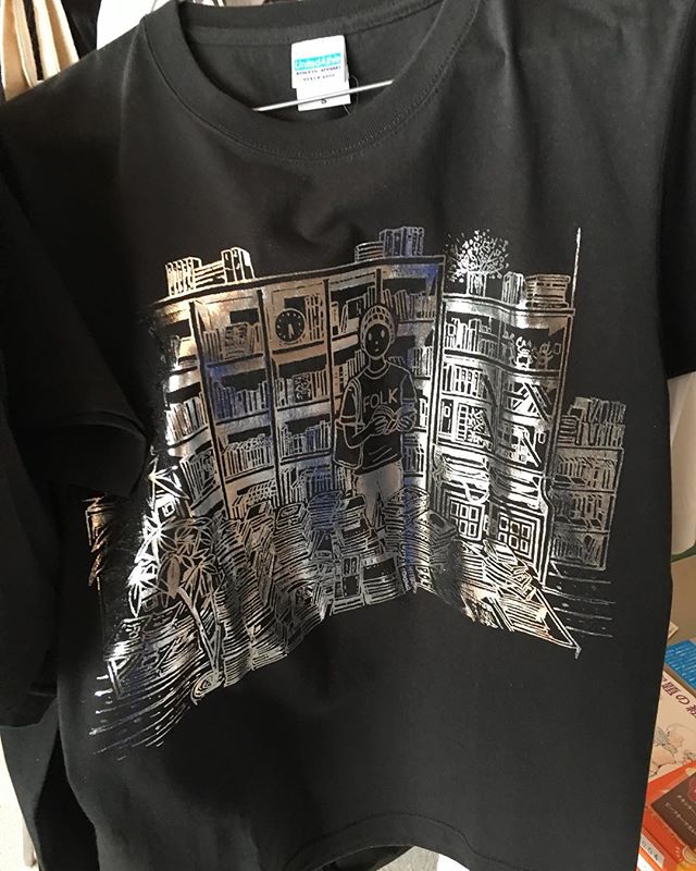 北加賀屋、FOLKさんの売り場ではFOLK Tシャツのなんと新作シルバーバージョンが買えます！